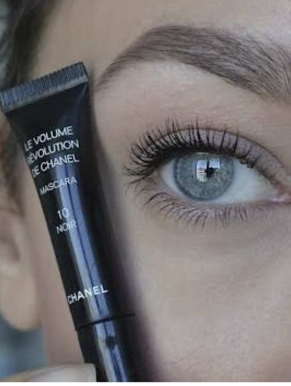 🧚‍♀️Chanel Le Volume Revolution De Chanel Mini Mascara N°10 BLACK NWT